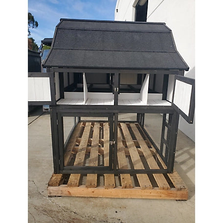2372015 Omaha Chicken Coop – Hay's For Horses Boutique