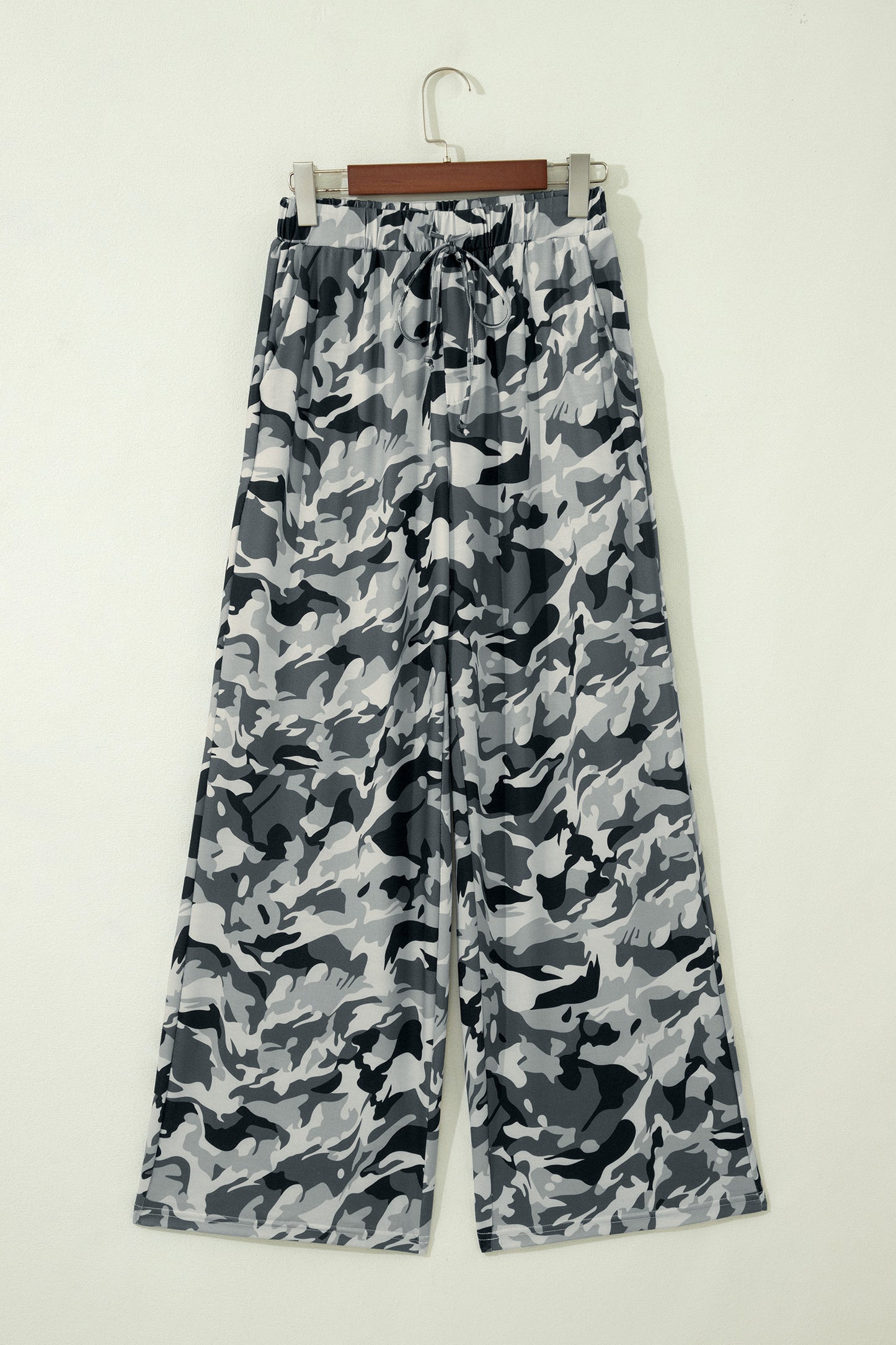 Green Camouflage Print Drawstring Casual Pants