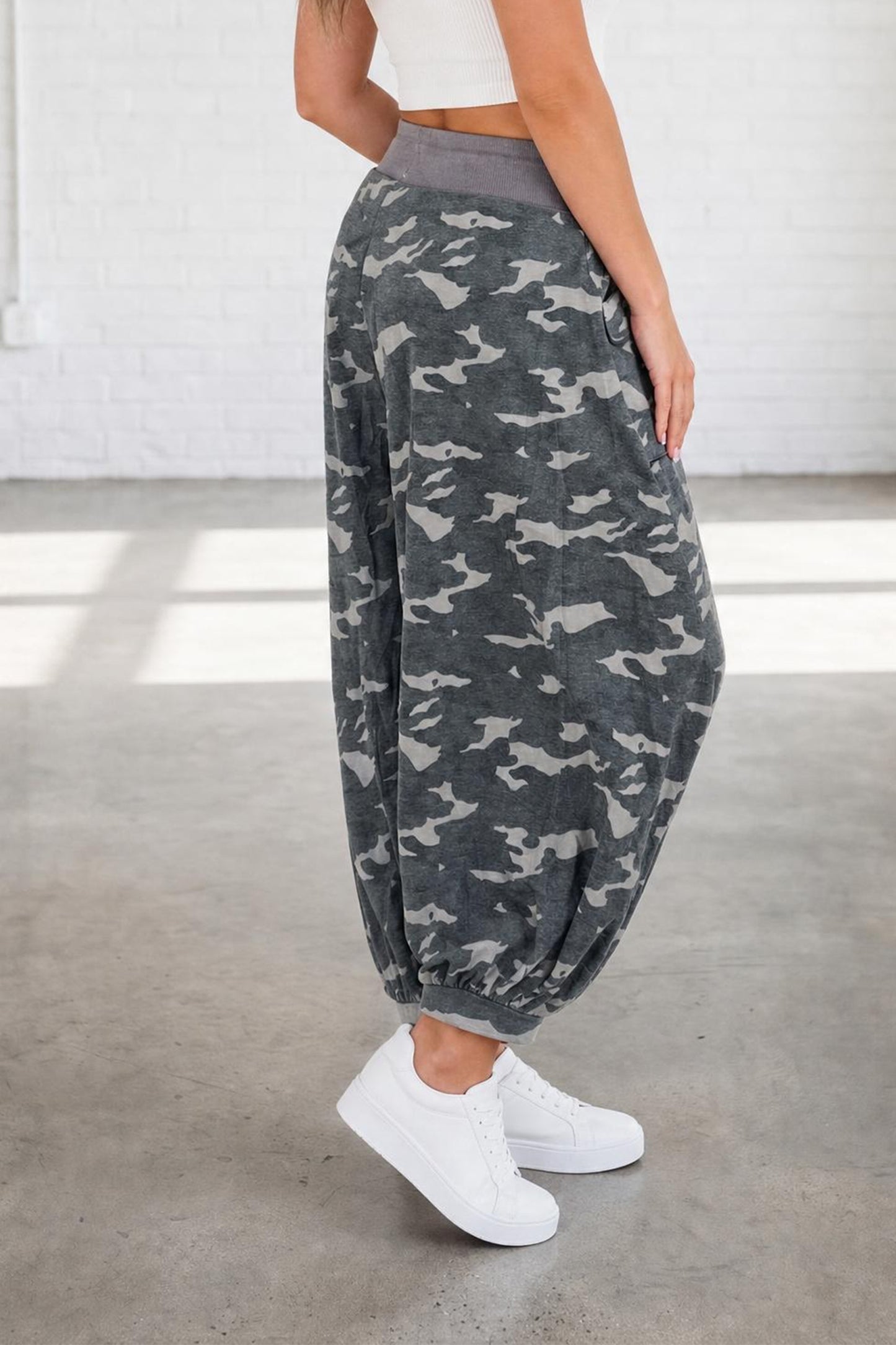 Khaki Drawstring Contrast Waistband Camouflage Joggers Pants
