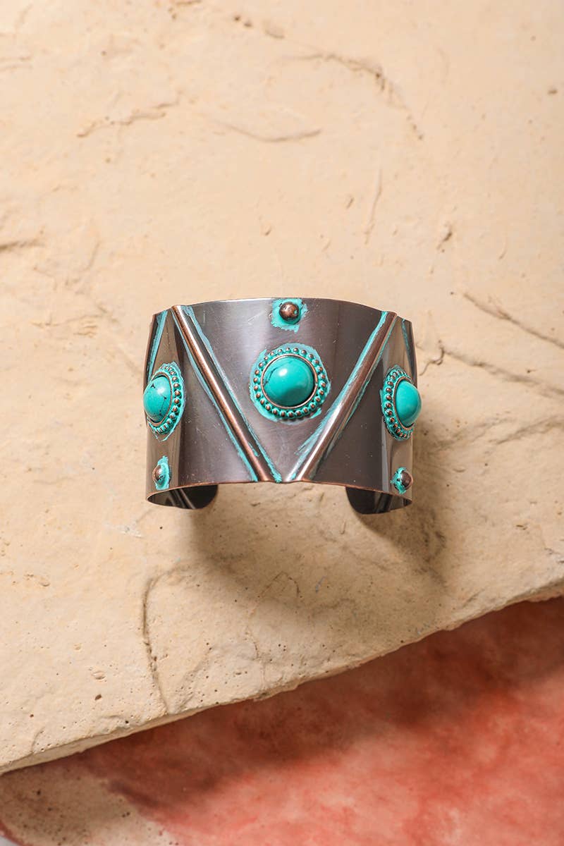 Artisan-Crafted Turquoise Cuff - Unique Ethnic Style Jewelry